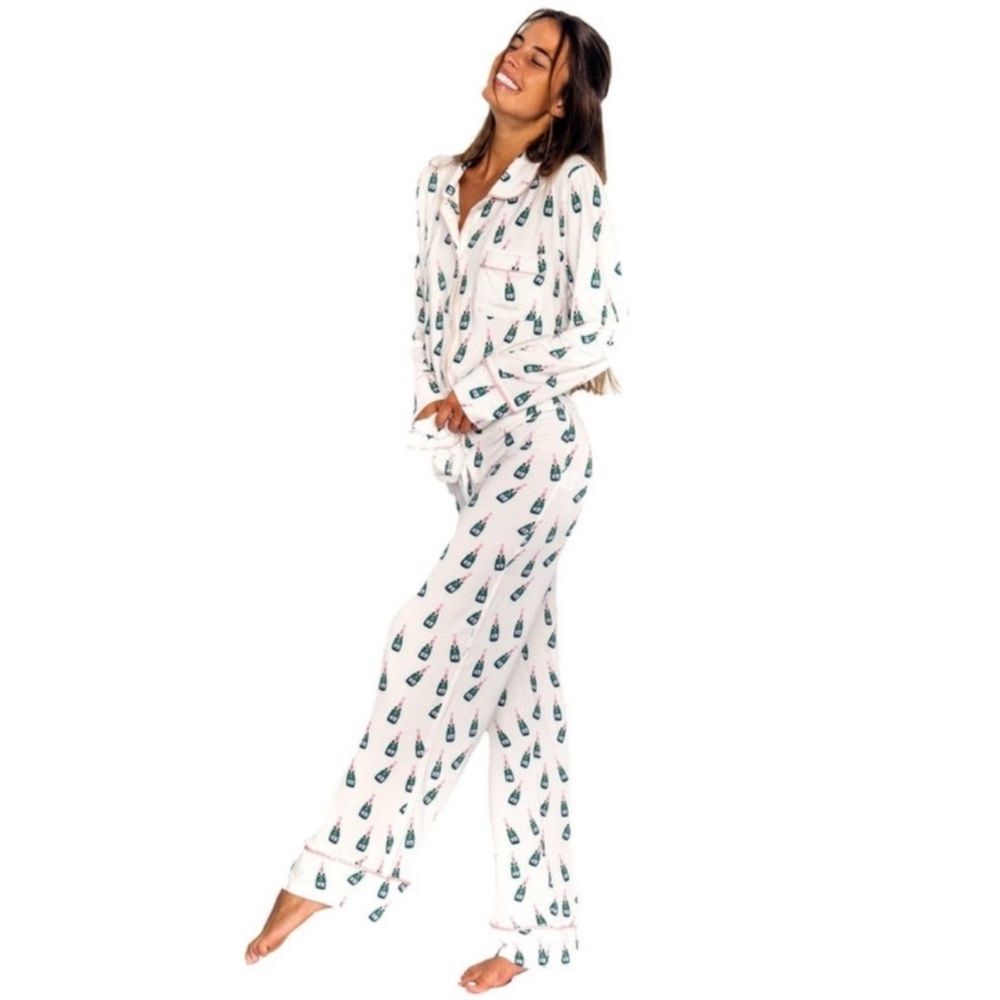 Toss Designs Champagne Novelty Print Long Sleeve Top & Pants Pajama Set medium